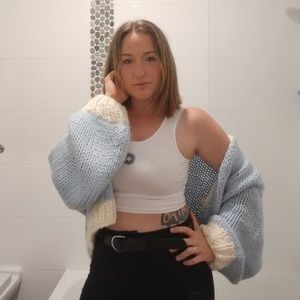 Meet your Posher, Crystal